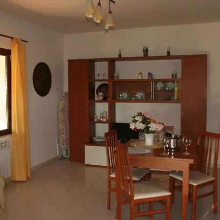 Sleeps 5 Air Con *