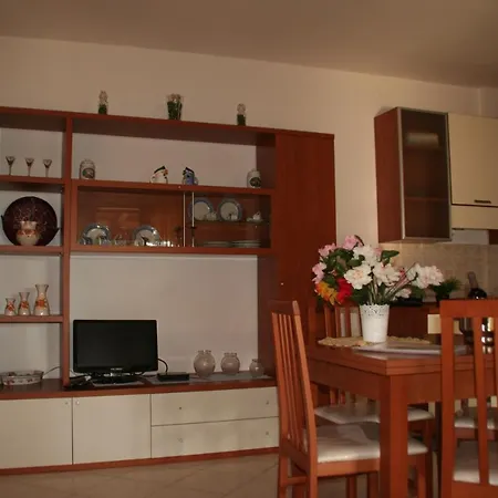 Sleeps 5 Air Con * Telti